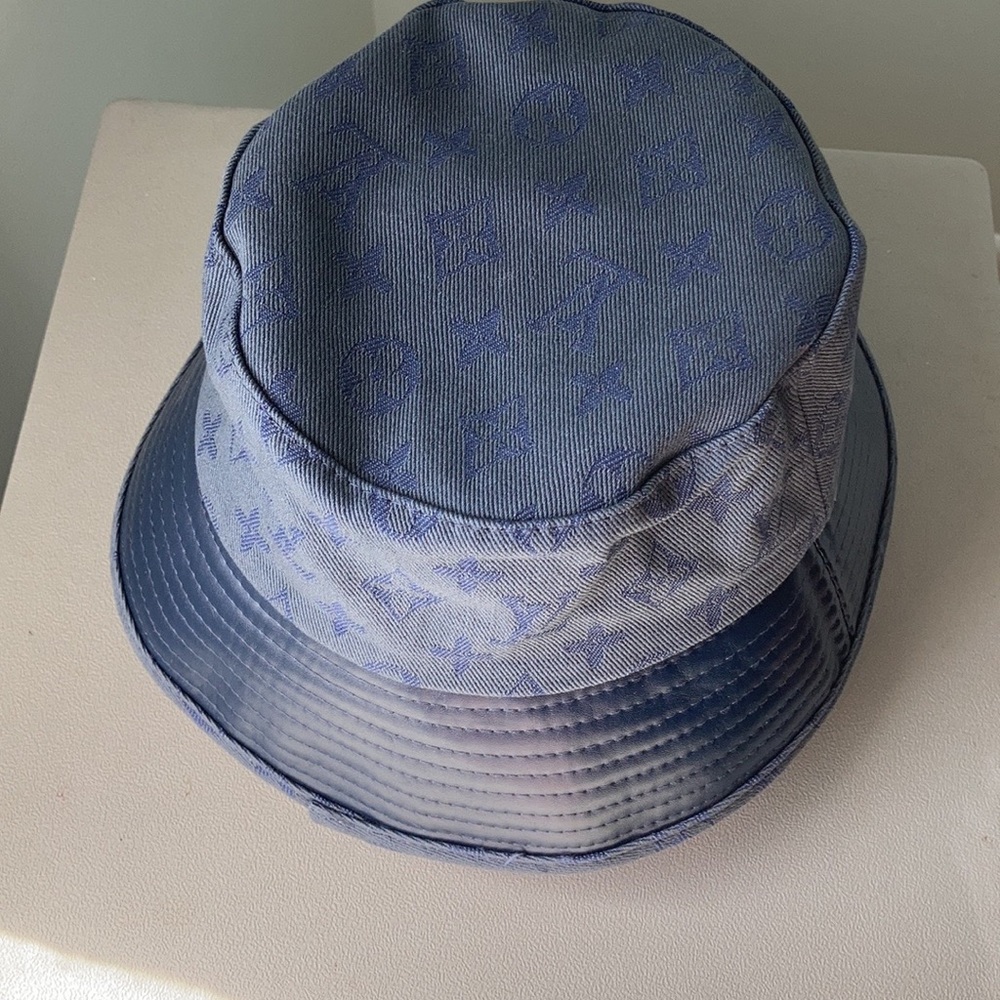 Bob hat - Picture 2 of 3